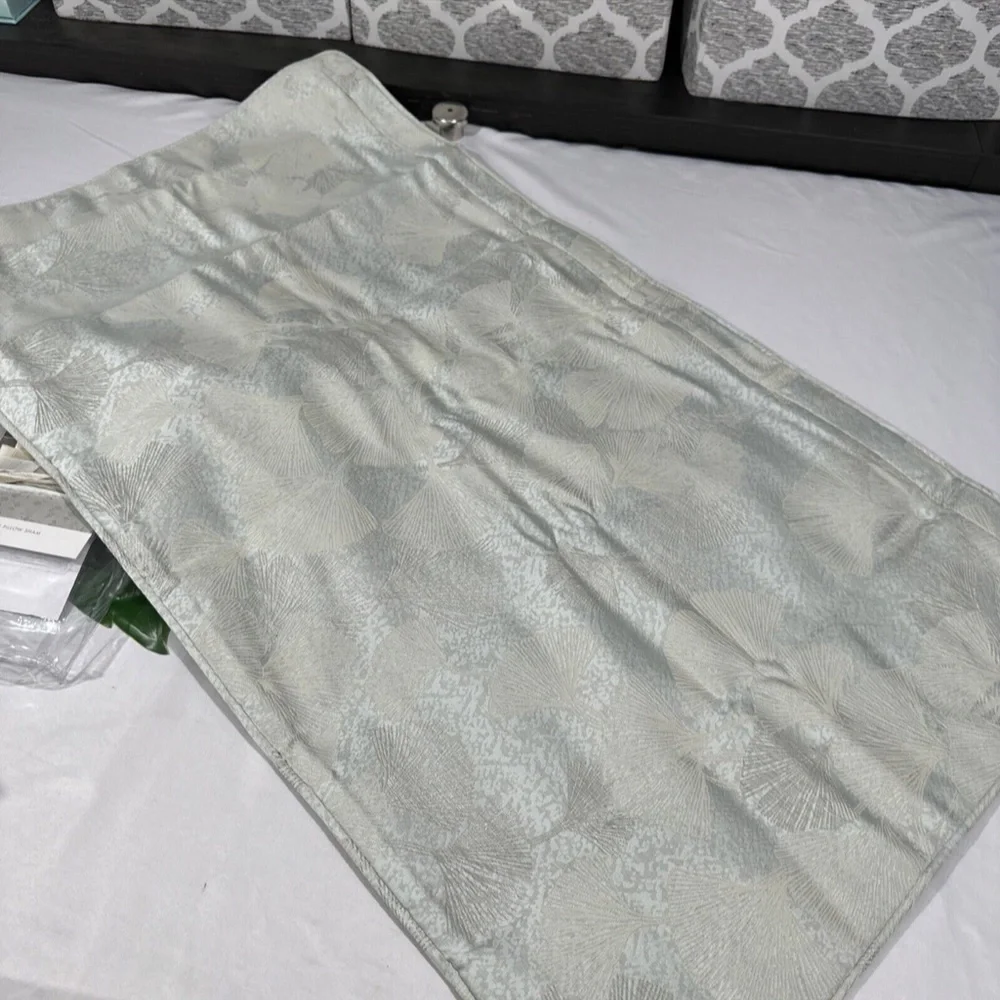 NIB $135 [ 1 King Sham ] Pillow for Hotel Collection Ginkgo‎